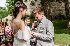 Hochzeitsfotograf-Alexander-Riss-Burg-Wanzleben-Hochzeit-57-von-117
